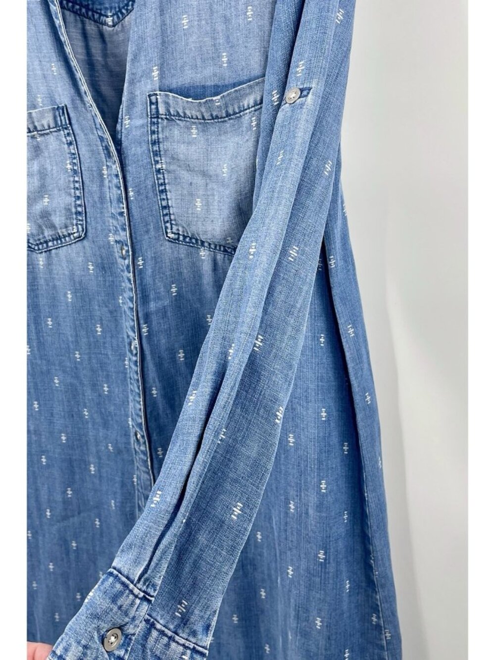 CLOTH + STONE Women's Light Denim Stitch Pattern Raw Hem Shirt Dress Small - Picture 2 of 6